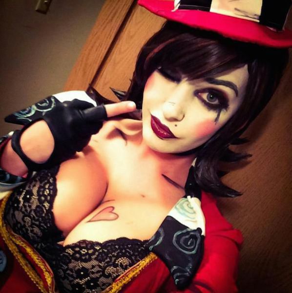 Geeky Fangirls Show off Their Secret Comic Crush