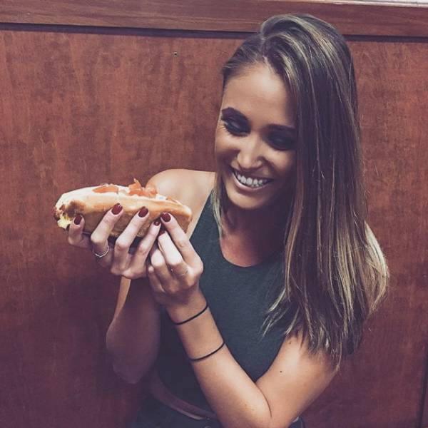 Girls Give Gluten-Free the Middle Finger