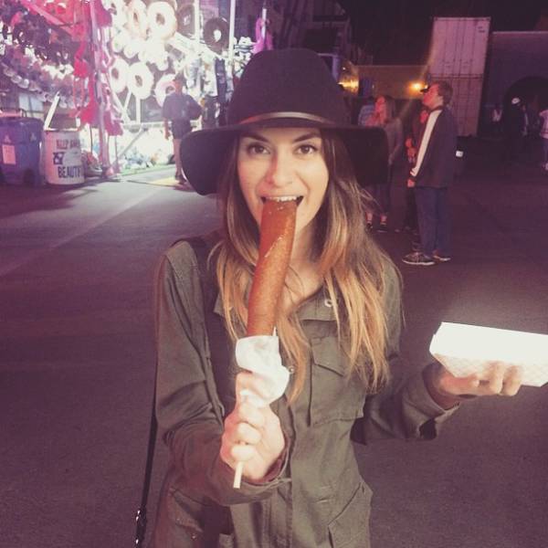 Girls Give Gluten-Free the Middle Finger