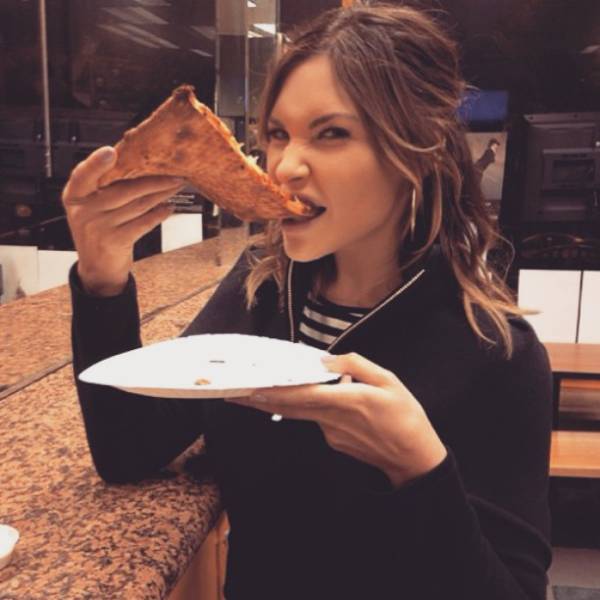 Girls Give Gluten-Free the Middle Finger