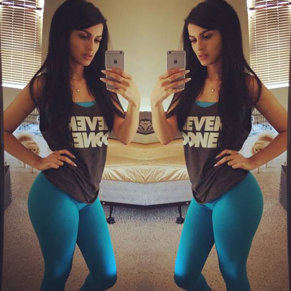 Girls Look Yummier in Yoga Pants