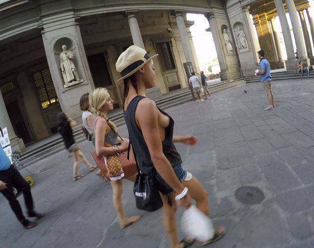 Candid Street Fashion That Really Takes the Cake