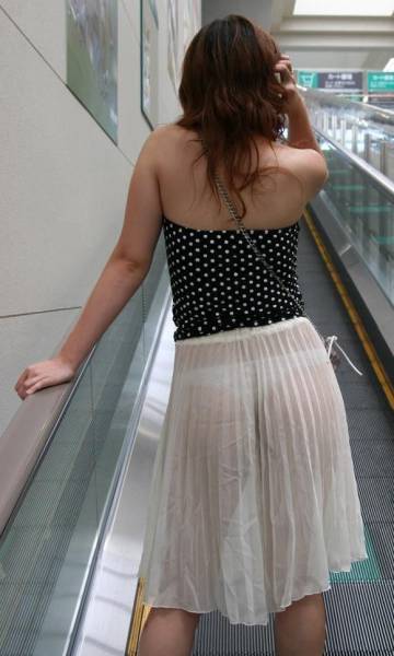 Candid Street Fashion That Really Takes the Cake