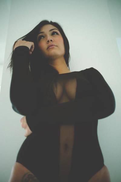 Mesh Clothing Is Simply Mesmerizing