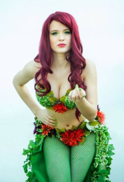 The Sexy Cosplay Girls of Every Nerd