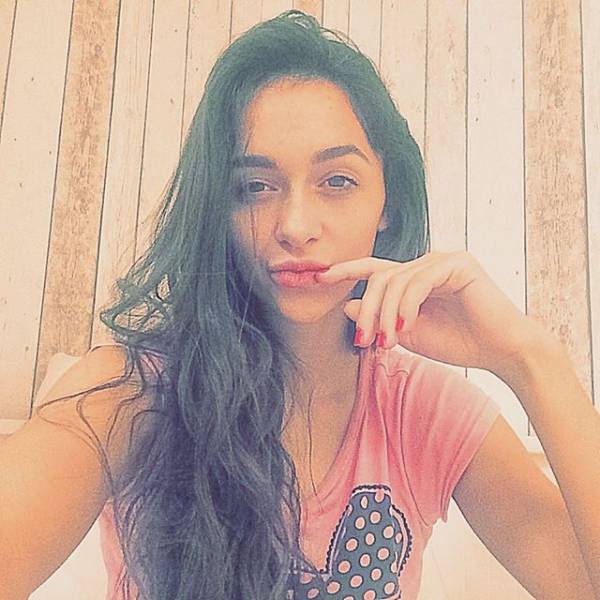 This Natural Beauty Is Pretty Brainy Too