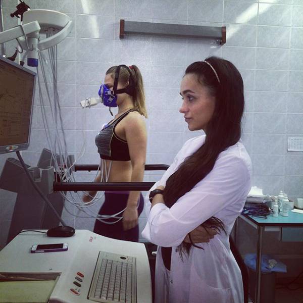 This Natural Beauty Is Pretty Brainy Too