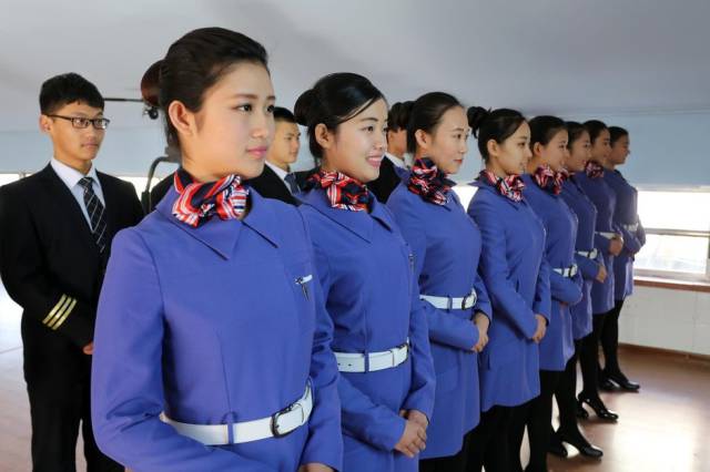 Becoming a Chinese Flight Attendant Is Quite Competitive