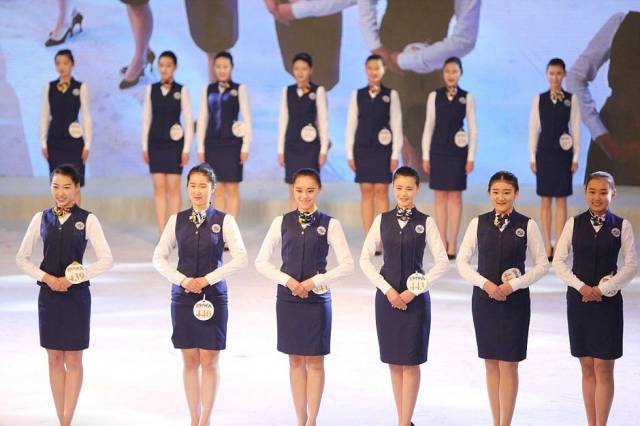 Becoming a Chinese Flight Attendant Is Quite Competitive