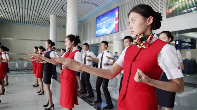Becoming a Chinese Flight Attendant Is Quite Competitive