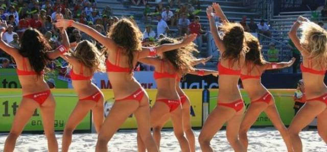 Beach Volley Cheerleaders Are Delicious To Look At