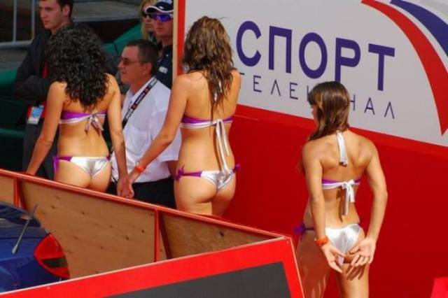 Beach Volley Cheerleaders Are Delicious To Look At