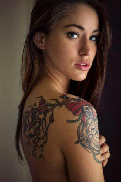 Sexy Girls Who Like Ink