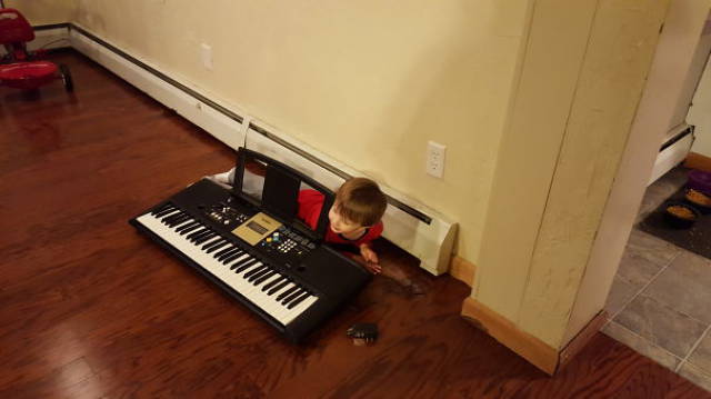 Kids That Totally Suck At Hide And Seek