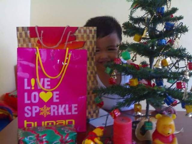 Kids That Totally Suck At Hide And Seek