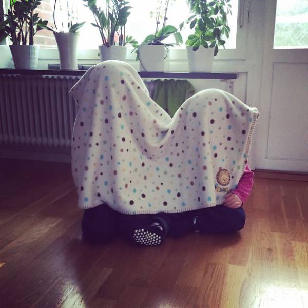 Kids That Totally Suck At Hide And Seek