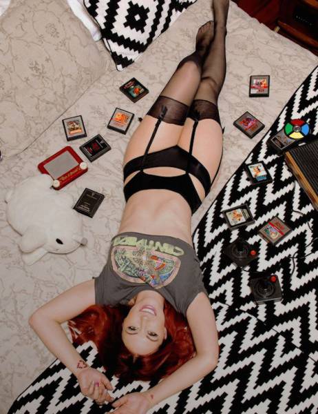 Hot Ladies in Even Hotter Lingerie