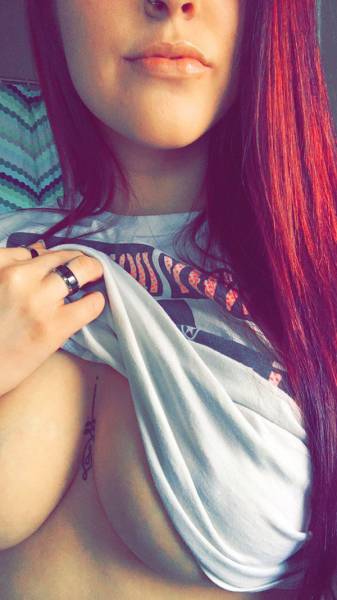 Get Ready For Some Tasty Underboob Pics