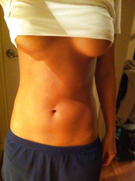 Get Ready For Some Tasty Underboob Pics