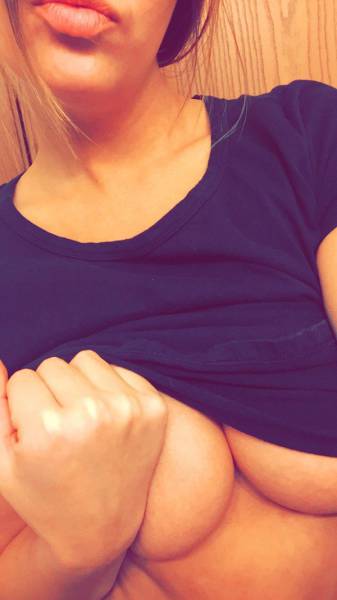 Get Ready For Some Tasty Underboob Pics