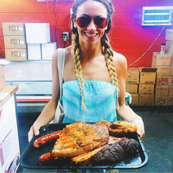 These Gals With BBQ Will Make You Drool