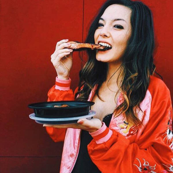 These Gals With BBQ Will Make You Drool