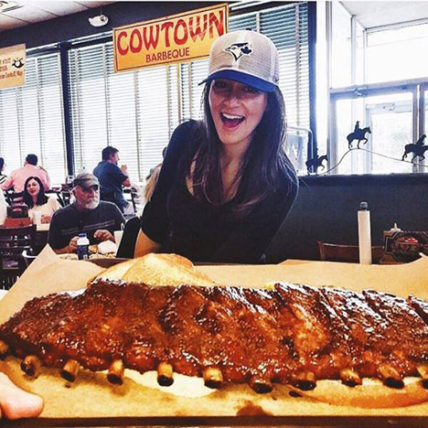 These Gals With BBQ Will Make You Drool