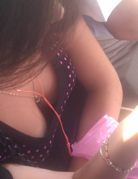 Some Girls On Commute Are Easy On Eyes