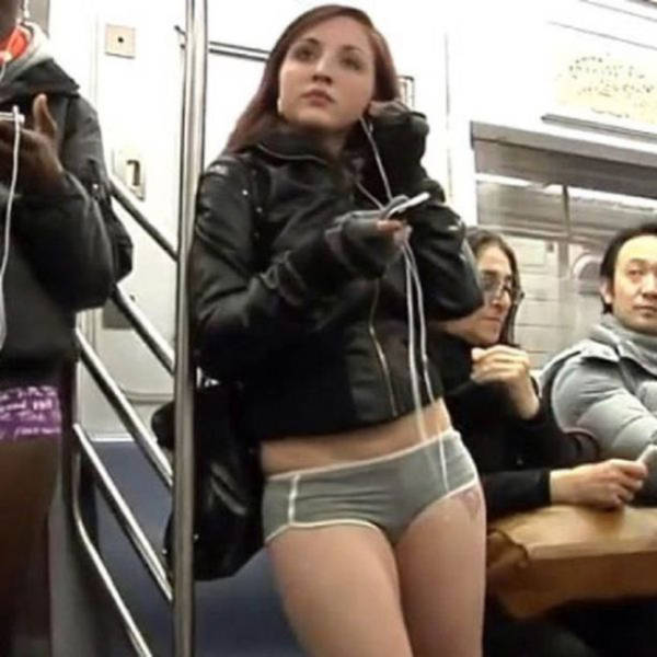 Some Girls On Commute Are Easy On Eyes