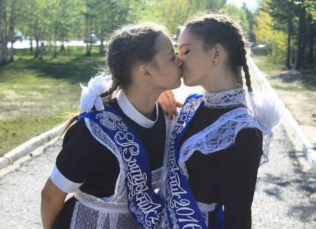 Lovely Russian Schoolgirls On Their Graduation Day