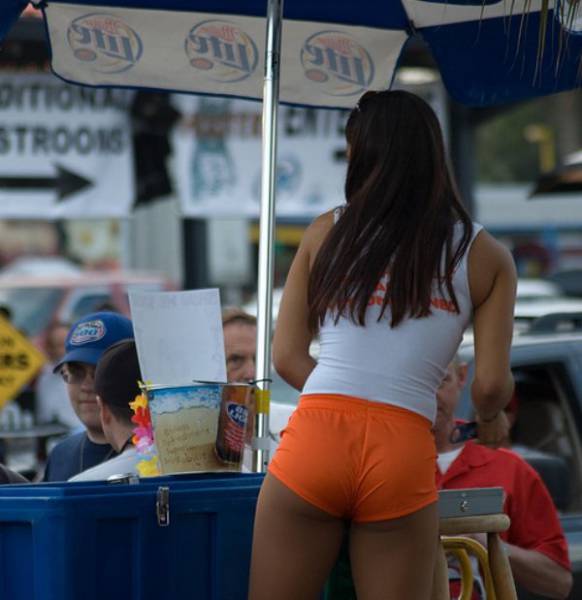 Delicious Hooters Babes