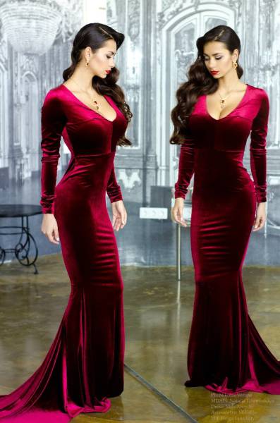 Sexy Babe Of The Day: Helga Lovekaty