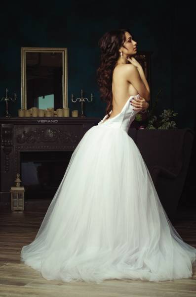 Sexy Babe Of The Day: Helga Lovekaty