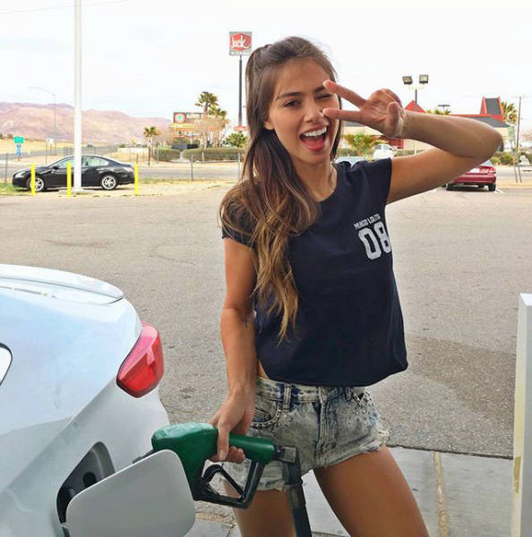 Naturally Beautiful Girls