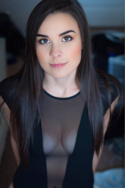 Mesh Clothing Is Simply Mesmerizing