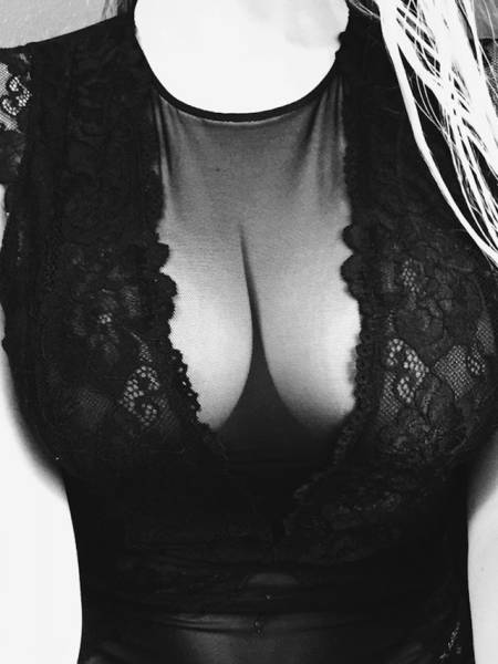 Mesh Clothing Is Simply Mesmerizing