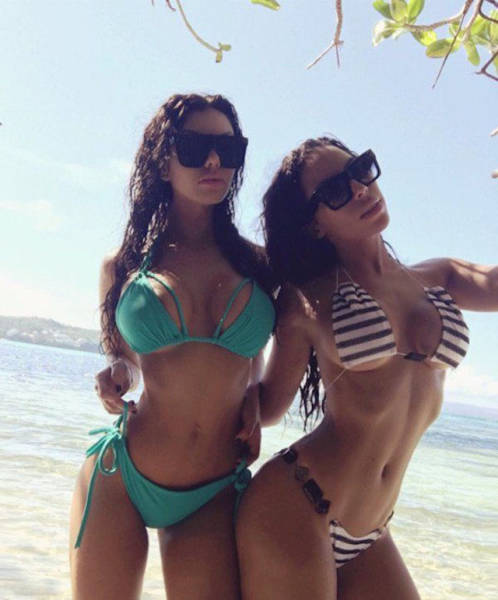 Girls in Bikinis are a Hot Combinatio