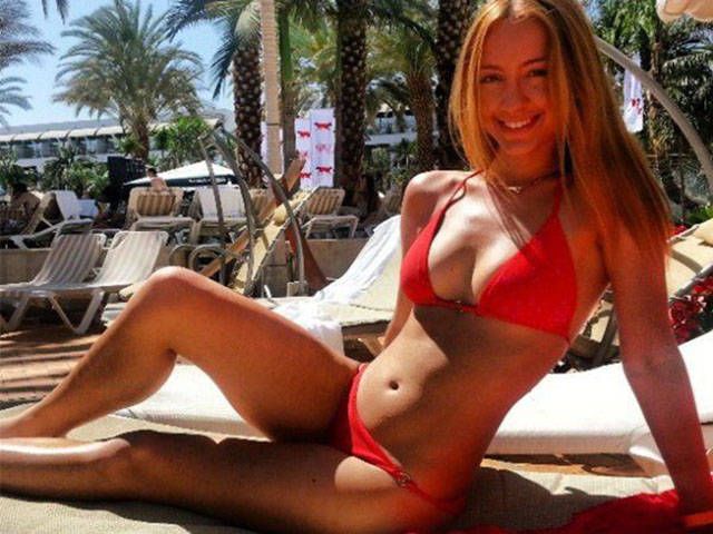 Girls in Bikinis are a Hot Combinatio