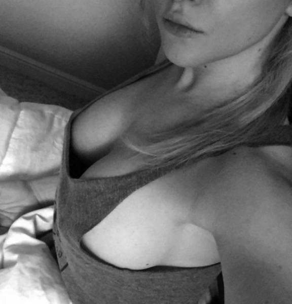 Boys Go Wild for Sideboobs