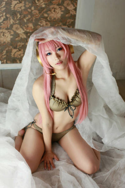 The Sexy Cosplay Girls of Every Nerd