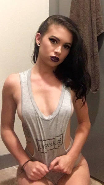 All Girls Should Go Bra-Free