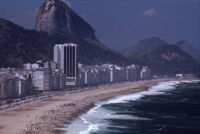 Old Photos Of Brazilian Beaches Back In 1970