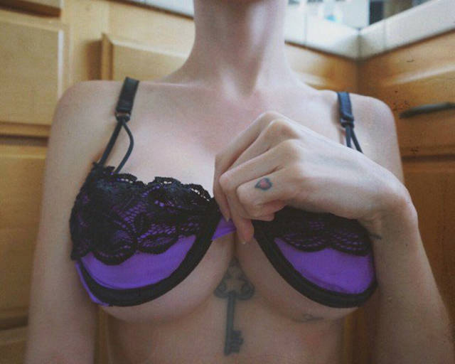 Get Ready For Some Tasty Underboob Pics