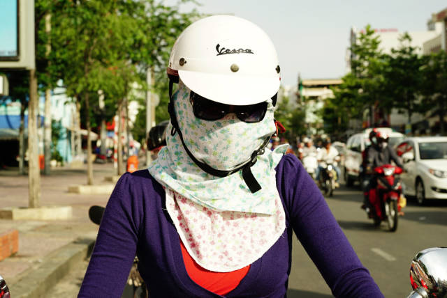 Vietnamese Women Are Obsessed With White Skin