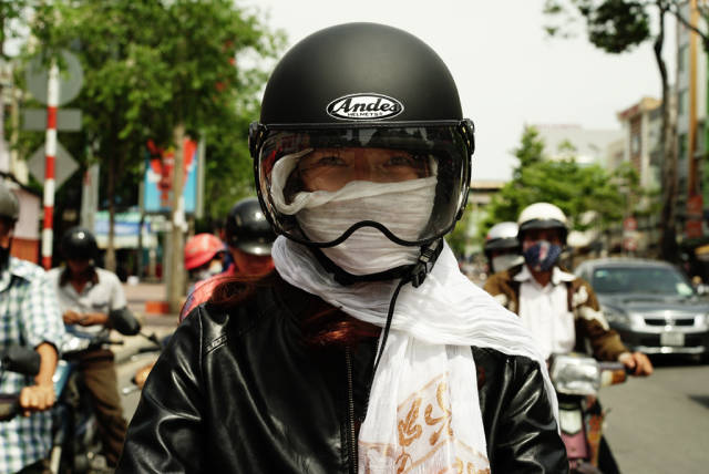 Vietnamese Women Are Obsessed With White Skin