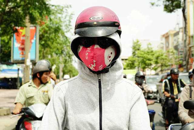 Vietnamese Women Are Obsessed With White Skin