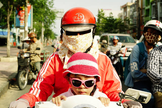 Vietnamese Women Are Obsessed With White Skin