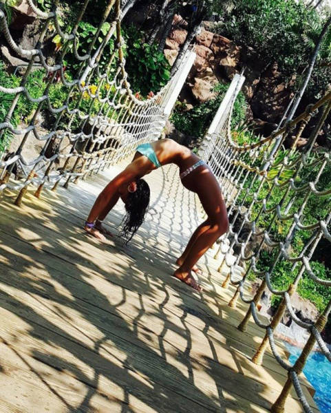 Feast Your Eyes On These Bandy Girls