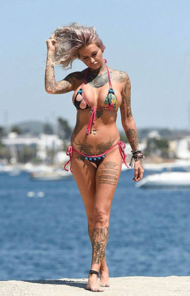 Sexy Girls Who Like Ink