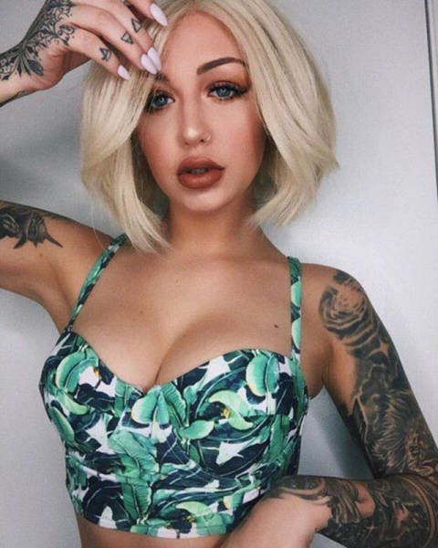 Sexy Girls Who Like Ink